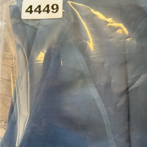 Alo Yoga Motion Mid rise Leggings size xs - Picture 5 of 5